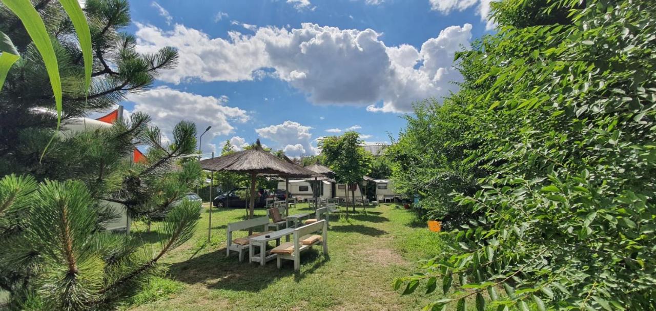 Hotel Oz 2mai Două Mai Zewnętrze zdjęcie